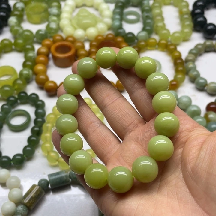 蛇纹石玉手串未镶嵌