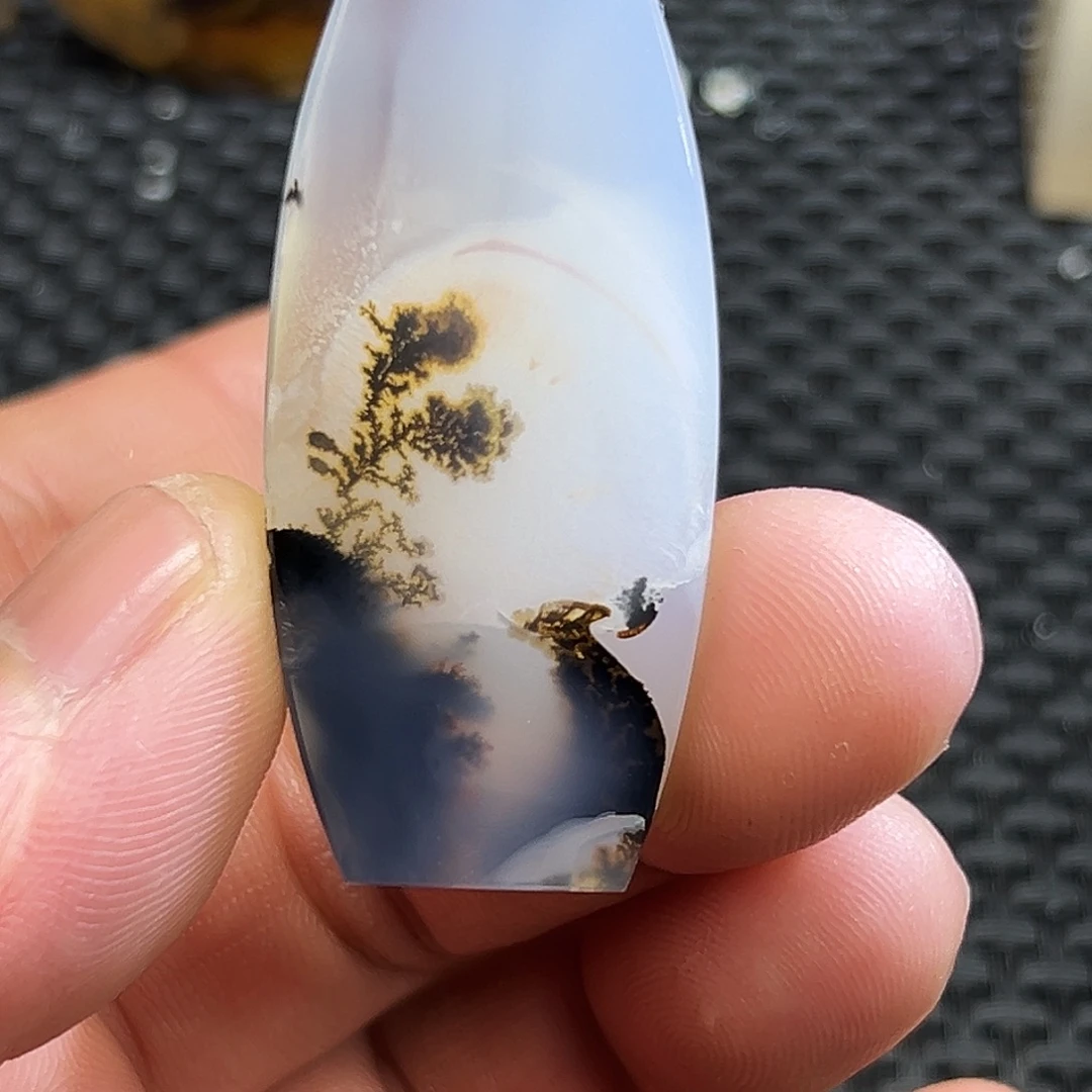 星***阁玛瑙/玉髓未镶嵌珠宝半成品