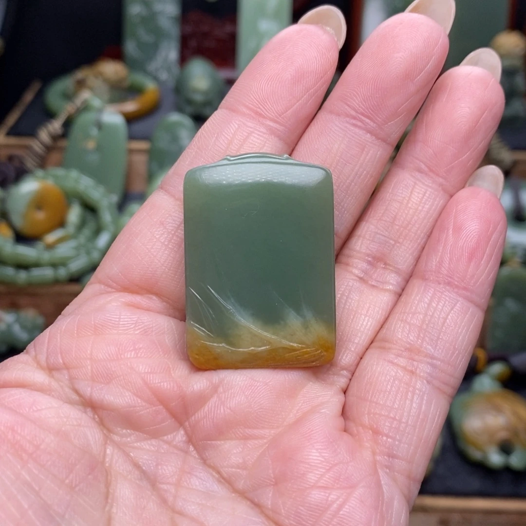 岫岩河磨玉（透闪石质玉）未镶嵌挂件