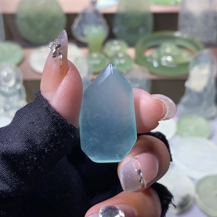 岫玉吊坠未镶嵌吊坠