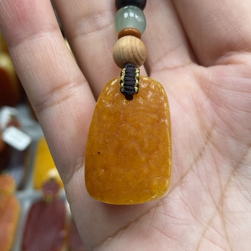 【闪购商品】琥珀颈饰未镶嵌