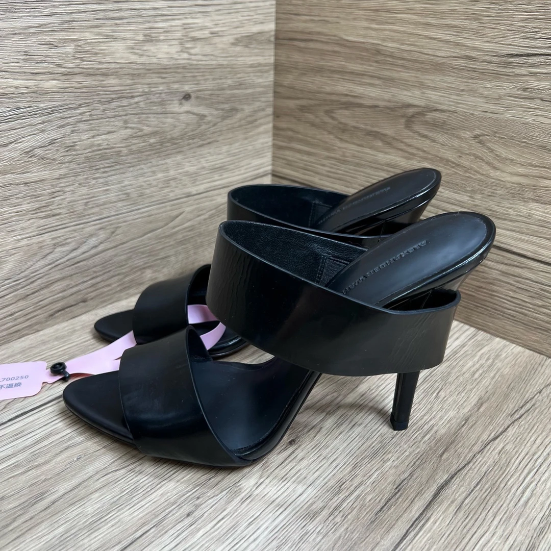 95新 Alexander McQueen/亚历山大·麦昆 黑色高跟凉鞋 38码
