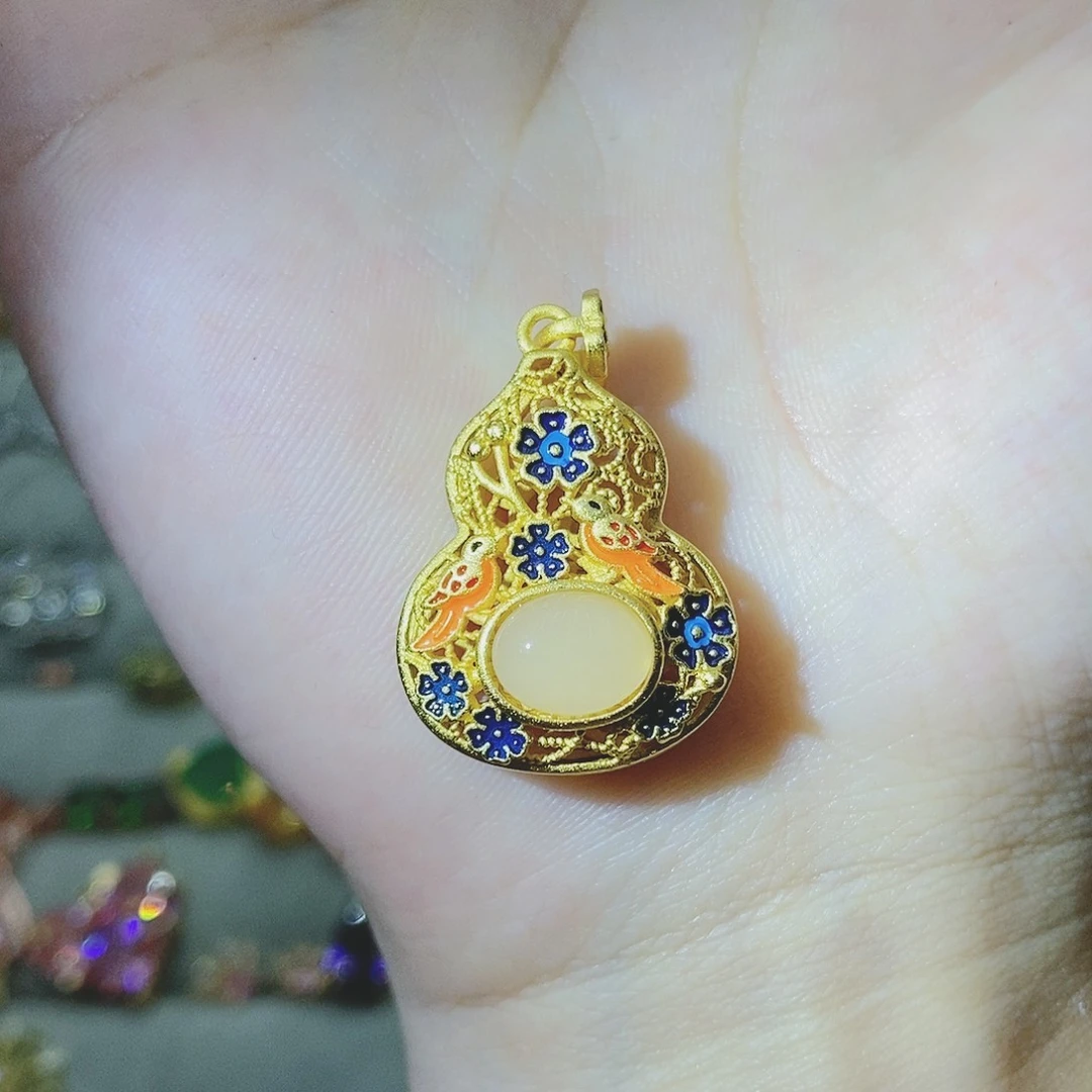 【闪购商品】银S925镶嵌托帕石耳饰