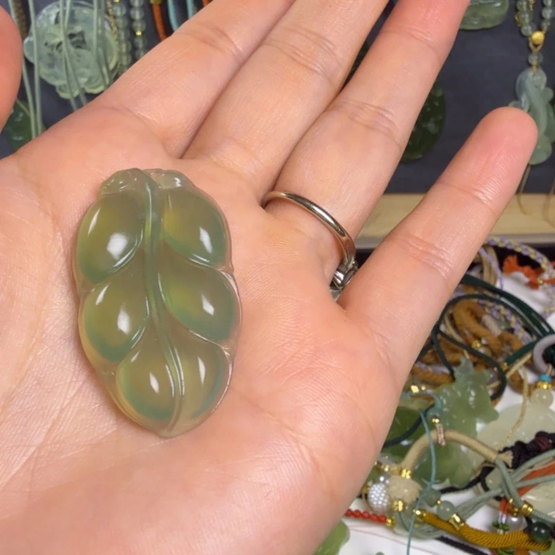 月***海蛇纹石玉未镶嵌挂坠