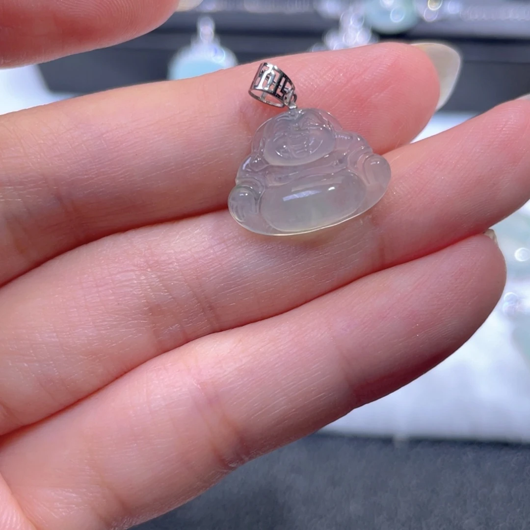 翡翠18K金镶嵌颈饰翡翠