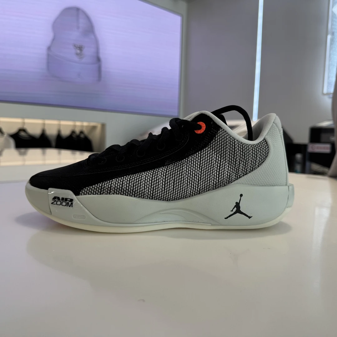 NIKE耐克乔丹男子JORDAN LUKA .77 PF玩球穿搭篮球鞋HF0819-003