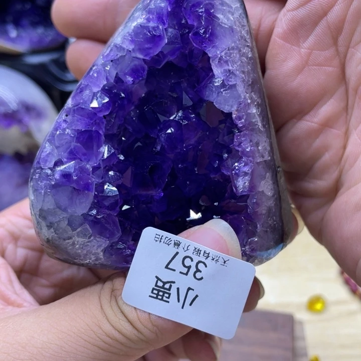 未镶嵌水晶大型摆件（非配饰）