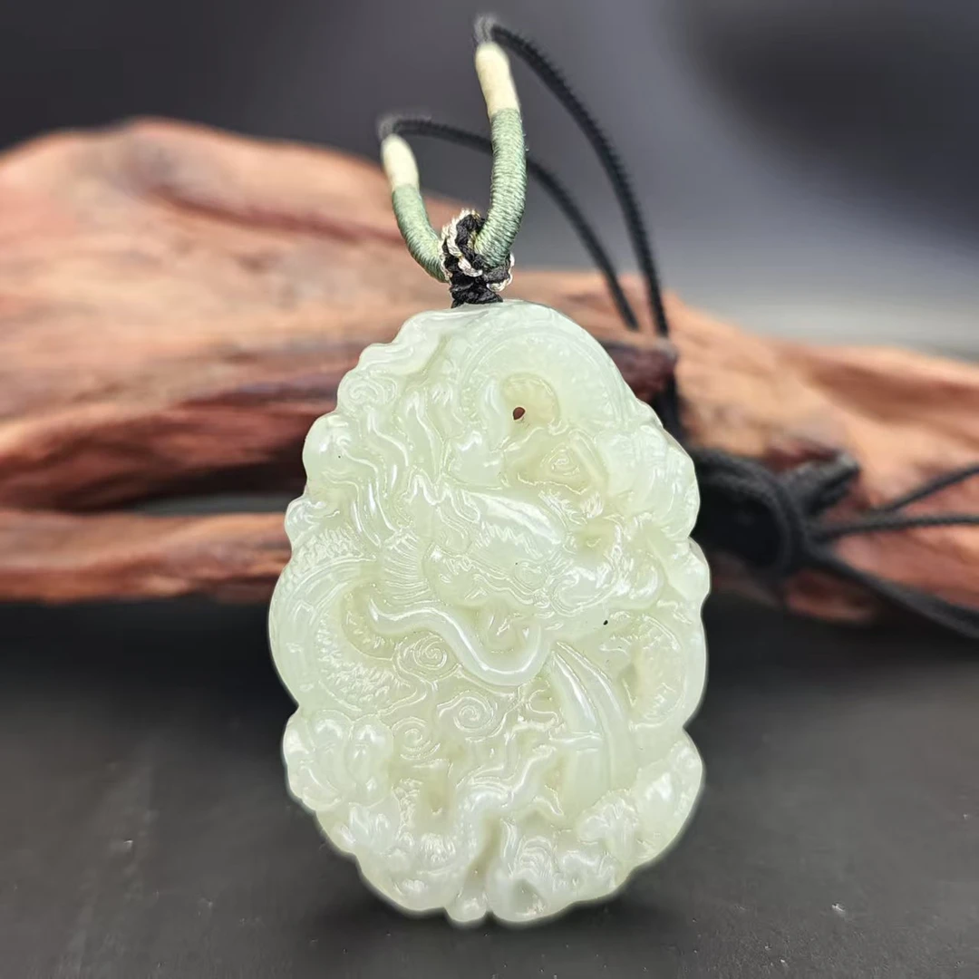 Q和田玉龙形吊坠0572