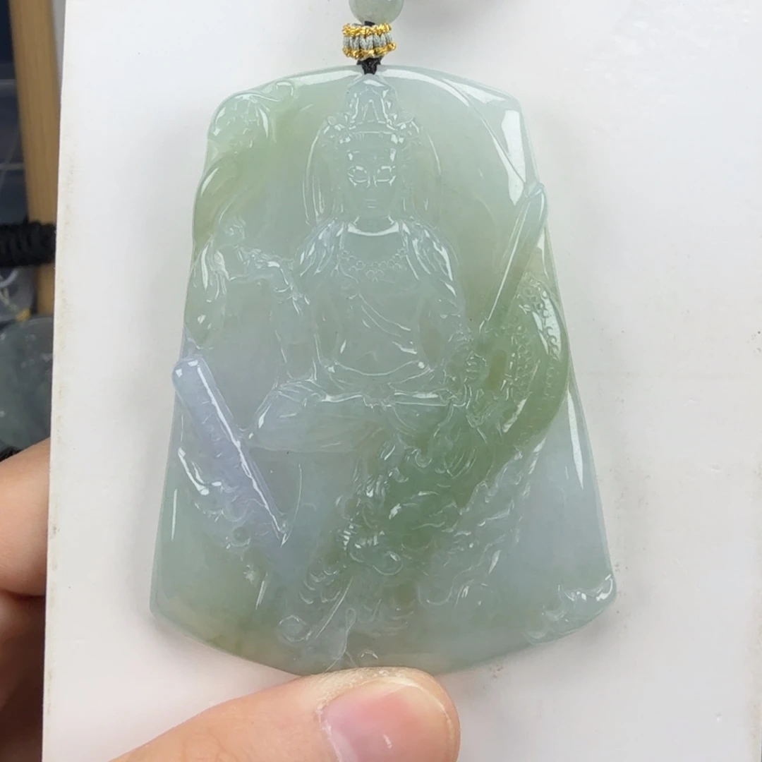 翡翠挂件未镶嵌翡翠