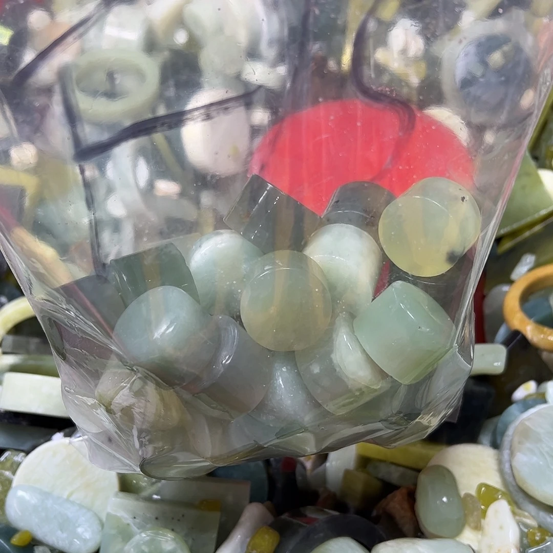 用***6蛇纹石玉未镶嵌鱼缸石 盆景石
