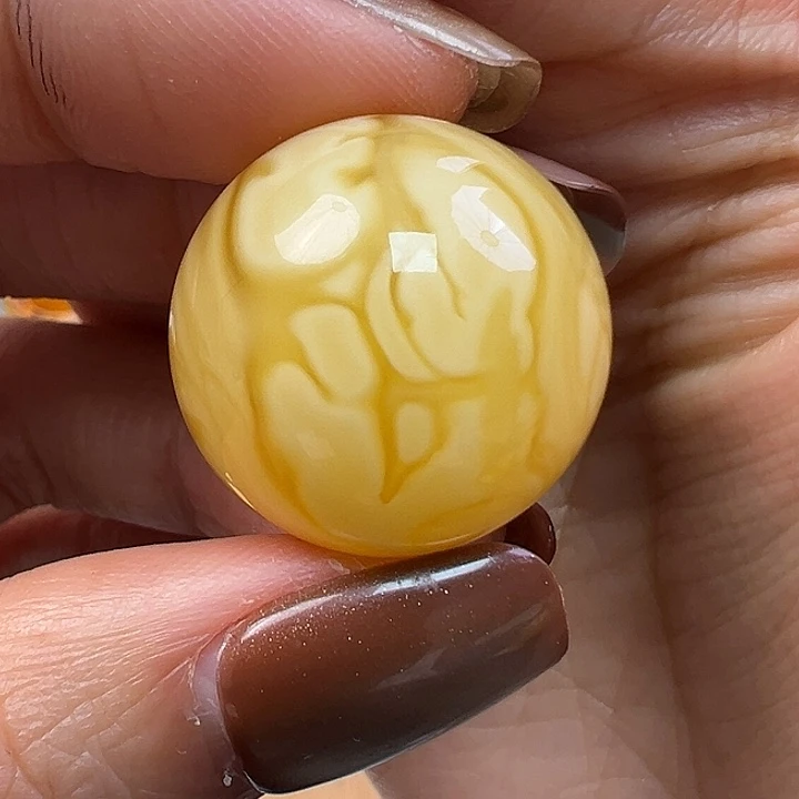 蜜蜡未镶嵌珠宝奇石