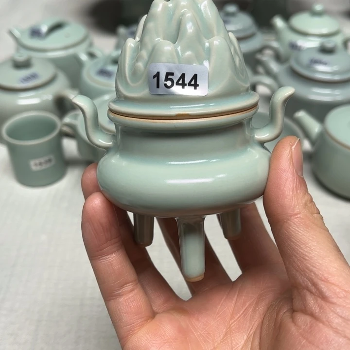 汝瓷1544微瑕熏香炉……