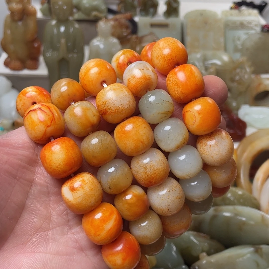 8***家和田玉未镶嵌颈饰