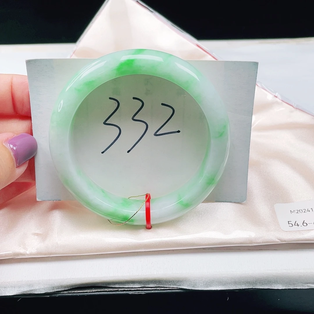 翡翠未镶嵌手镯缅甸翡翠54+