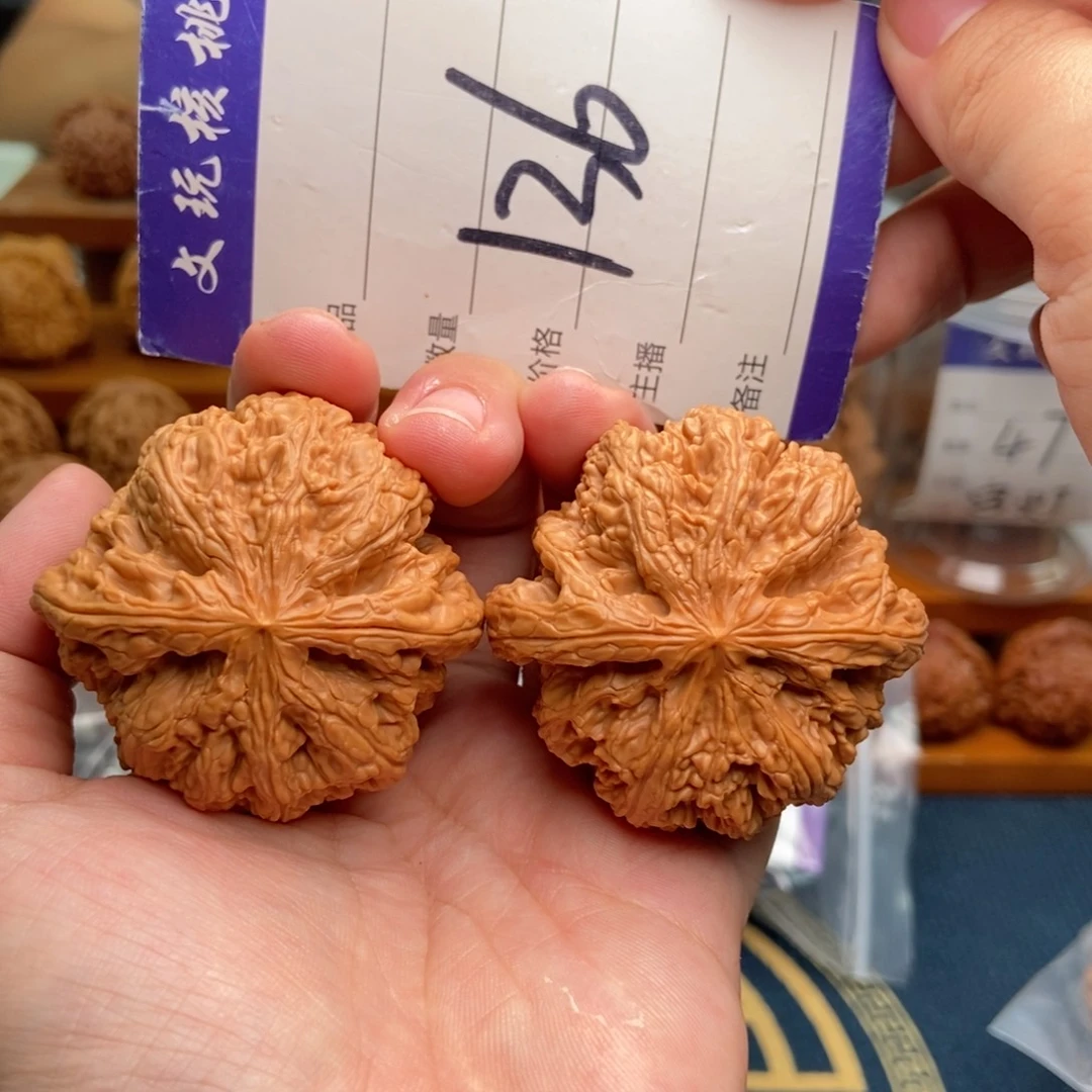 把件文玩核桃47粗筋