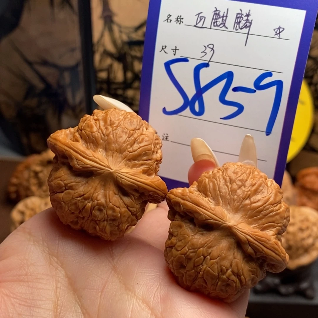 文玩核桃把件血麒麟39