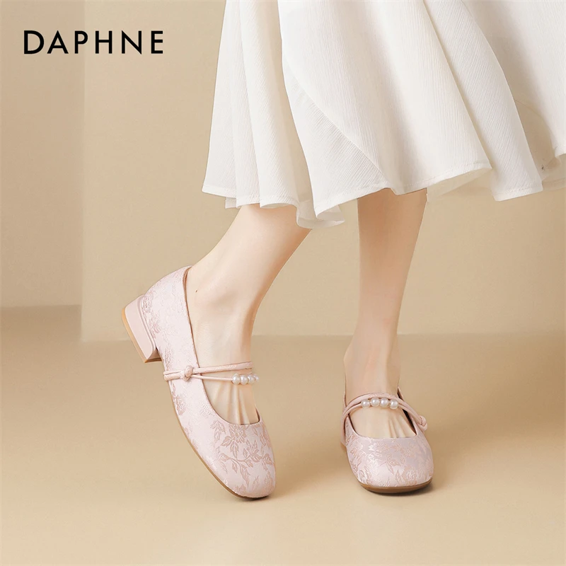 达芙妮玛丽珍鞋女款2025夏季新款国风新中式刺绣小香风配裙子单鞋