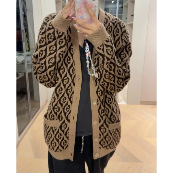 妃鱼/古驰/丝缎、羊毛、亮片/针织衫/95新/马0118