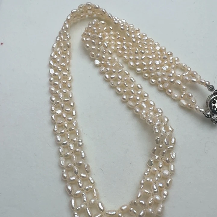 淡水珍珠颈饰未镶嵌