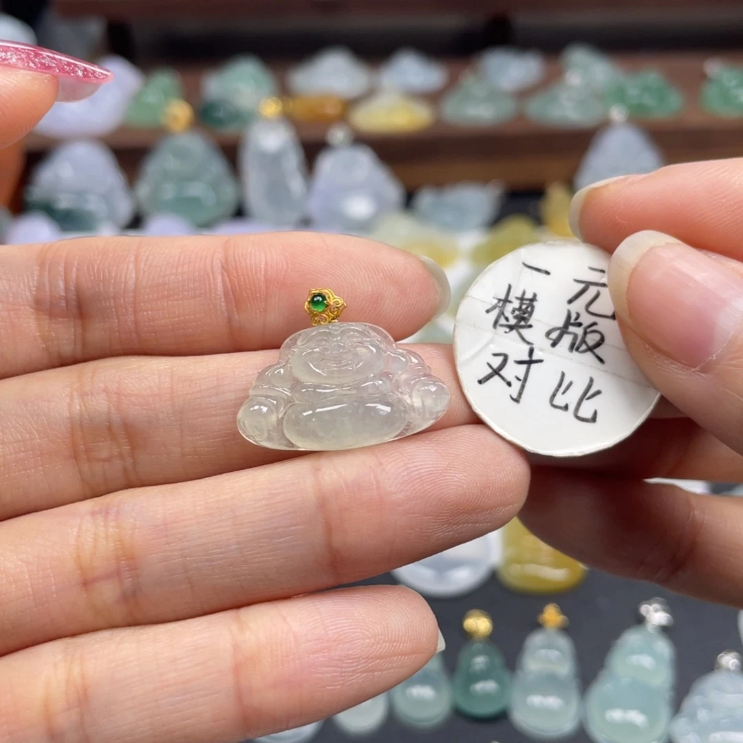 翡翠未镶嵌颈饰佛公