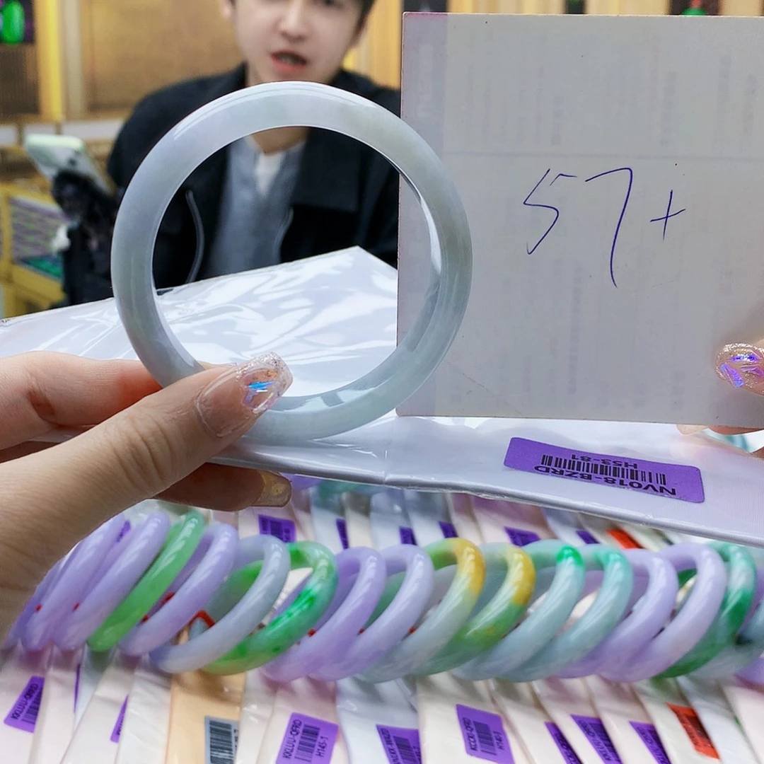 翡翠未镶嵌手镯ghj