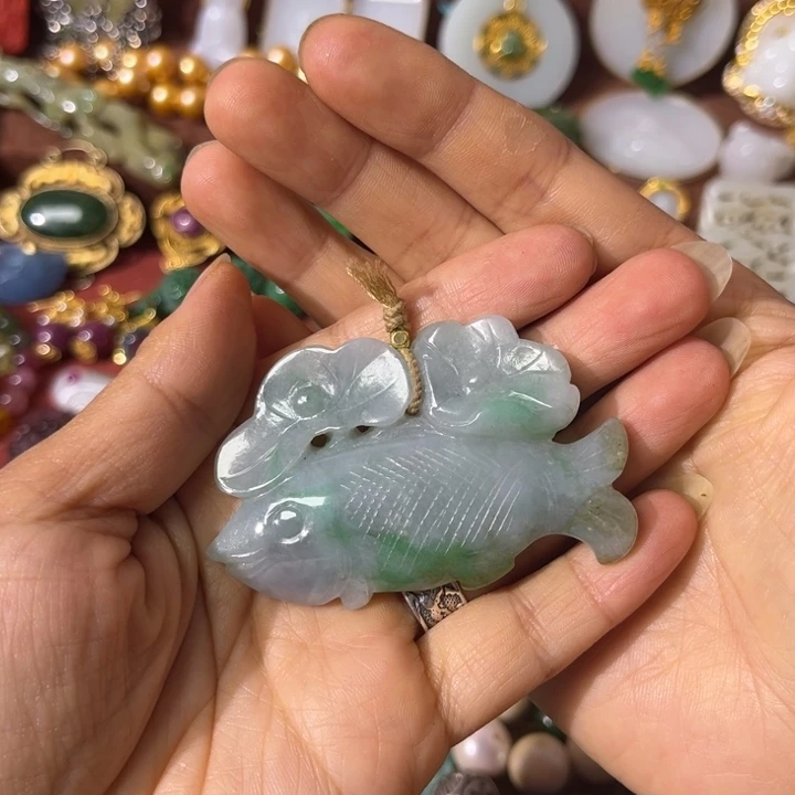 翡翠未镶嵌颈饰精美翡翠非常漂亮