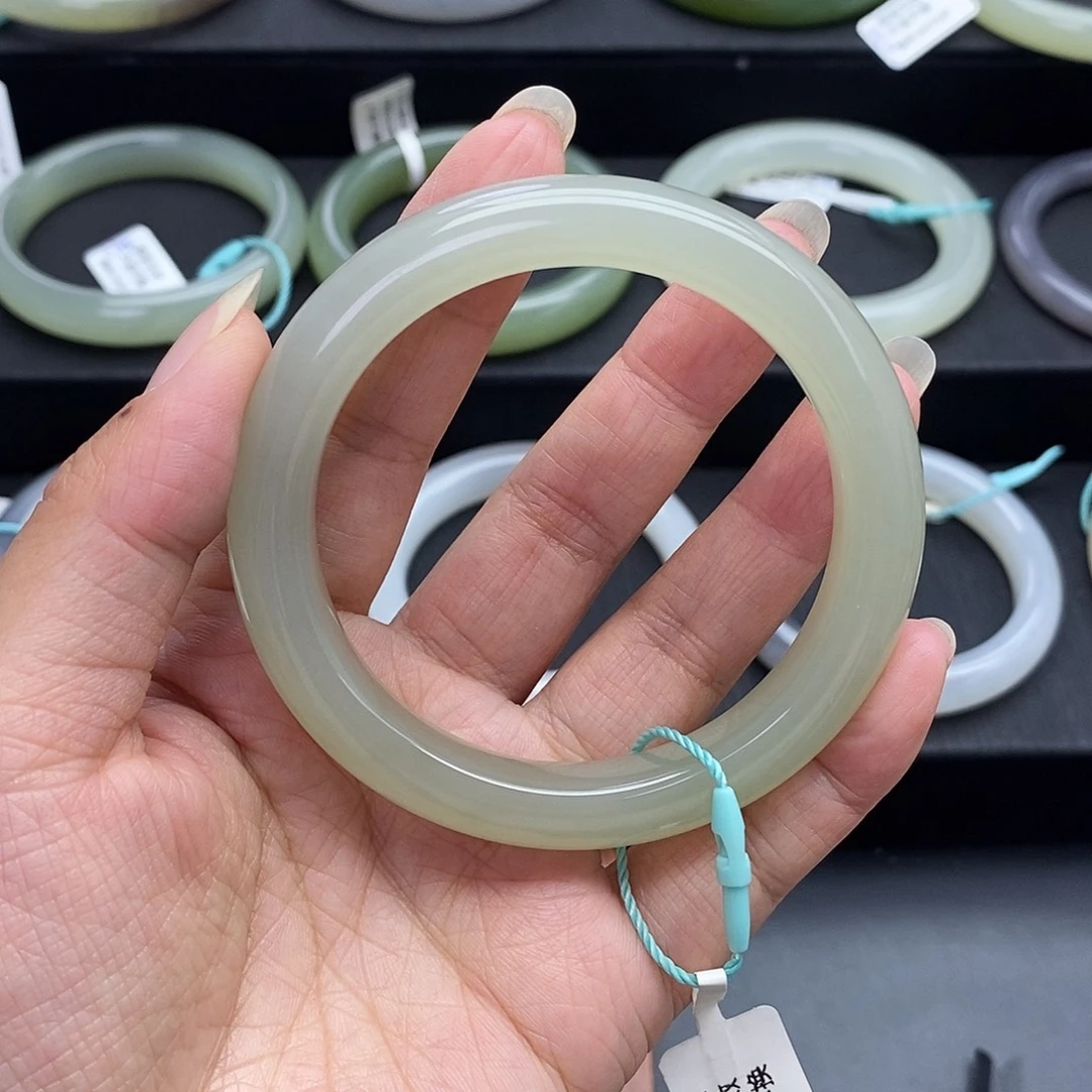 和田玉未镶嵌珠宝奇石和田玉手镯55.56