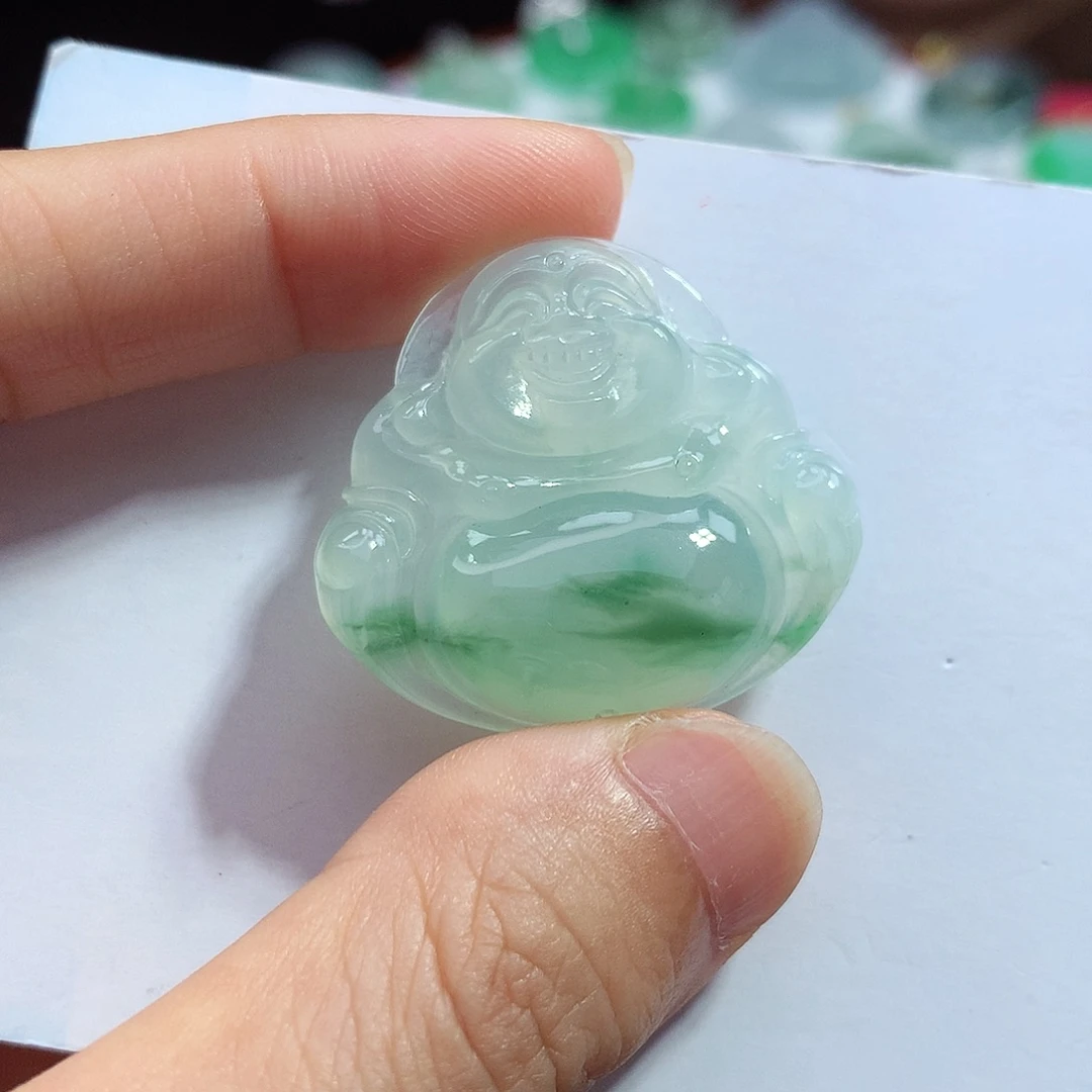 翡翠未镶嵌颈饰佛公