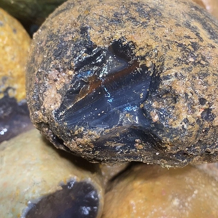 坐***起定制玛瑙地哦小心翼翼