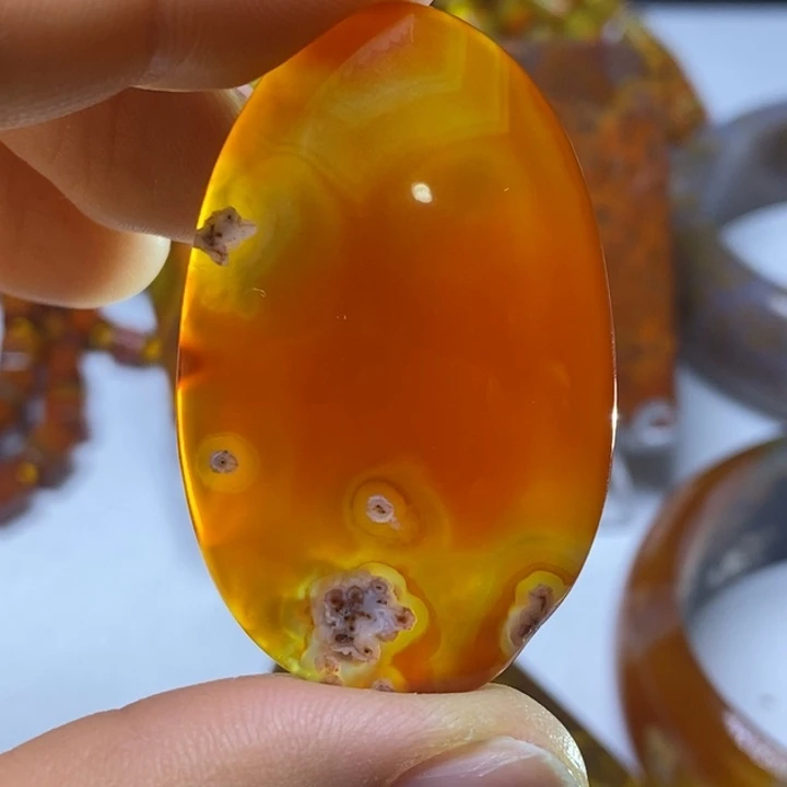 玛瑙/玉髓颈饰未镶嵌