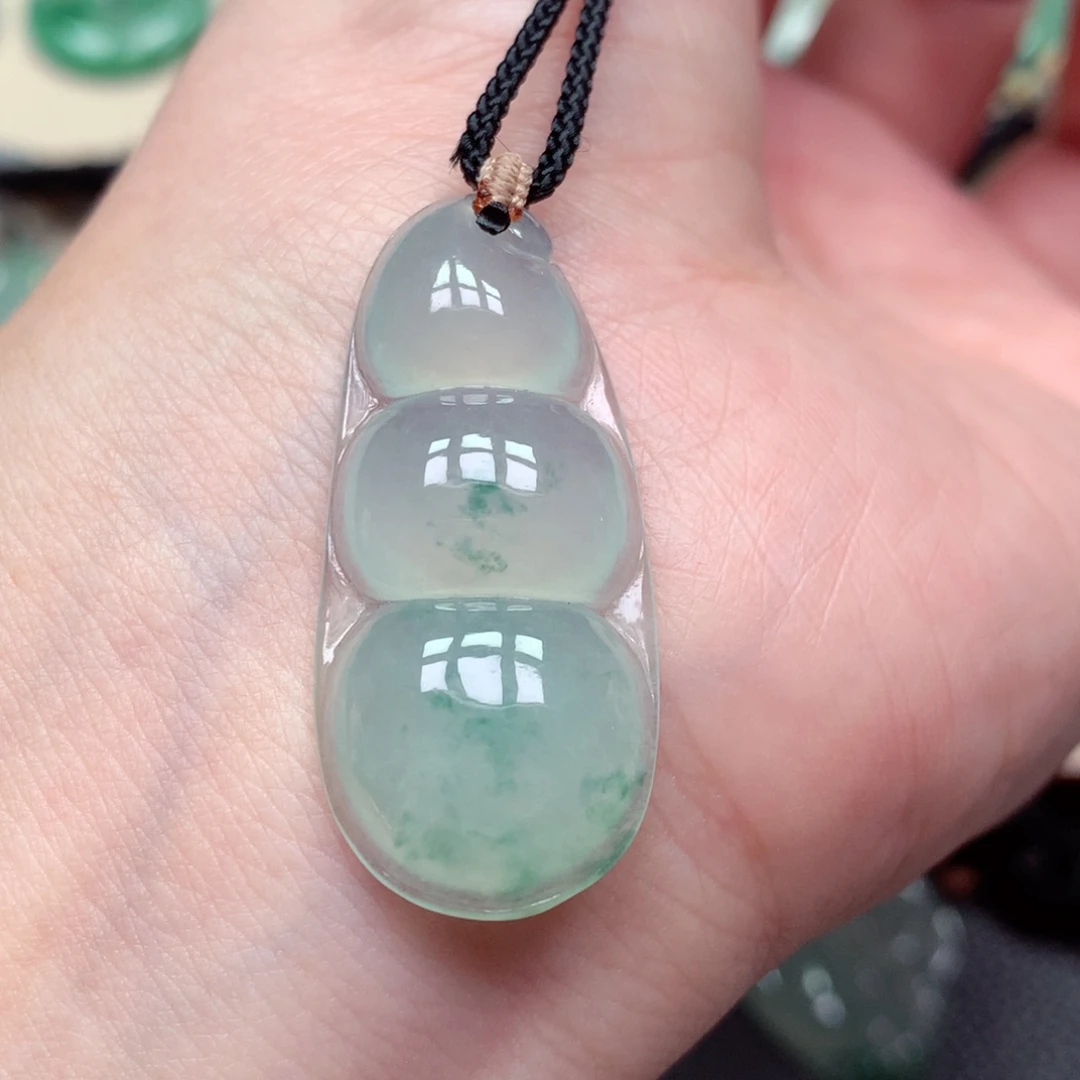 颈饰未镶嵌翡翠豆子