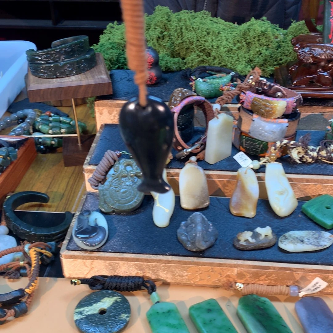 和田玉（糖玉）未镶嵌挂件