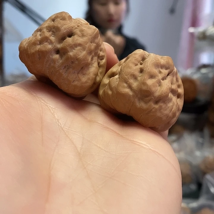 把件文玩核桃35.5红皮蛤蟆头