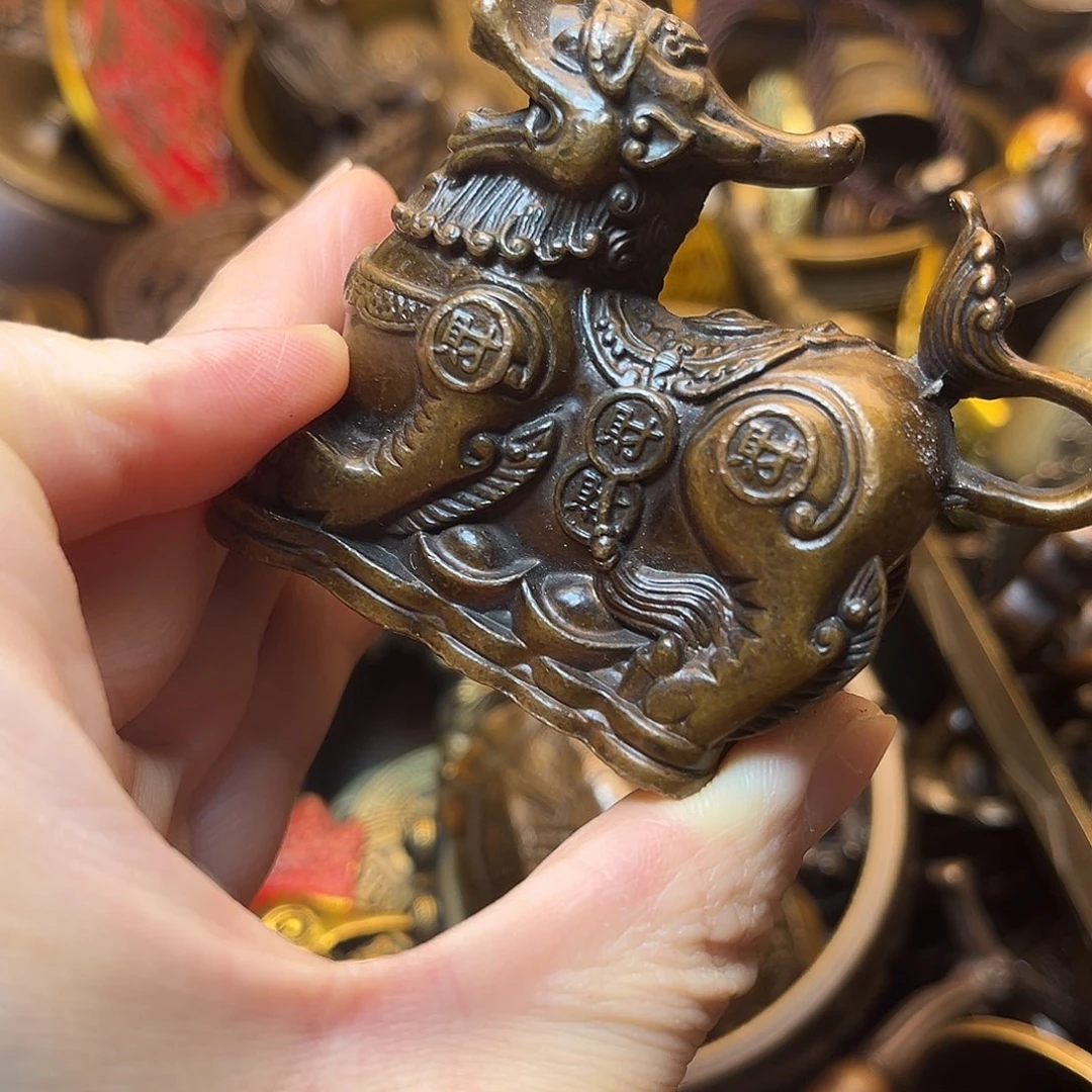 精美铜器工艺品等