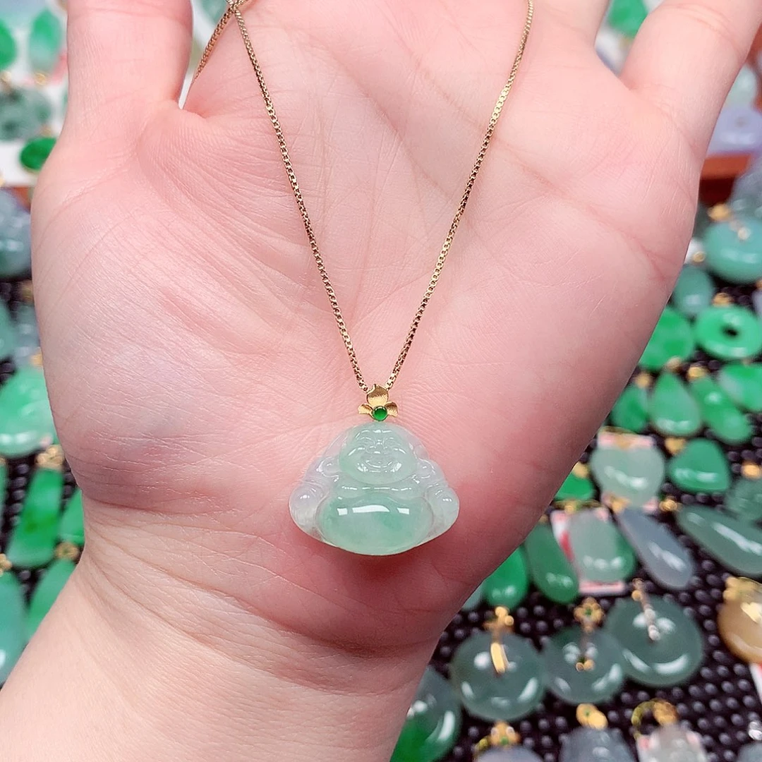 夏***沫翡翠18K金镶嵌颈饰