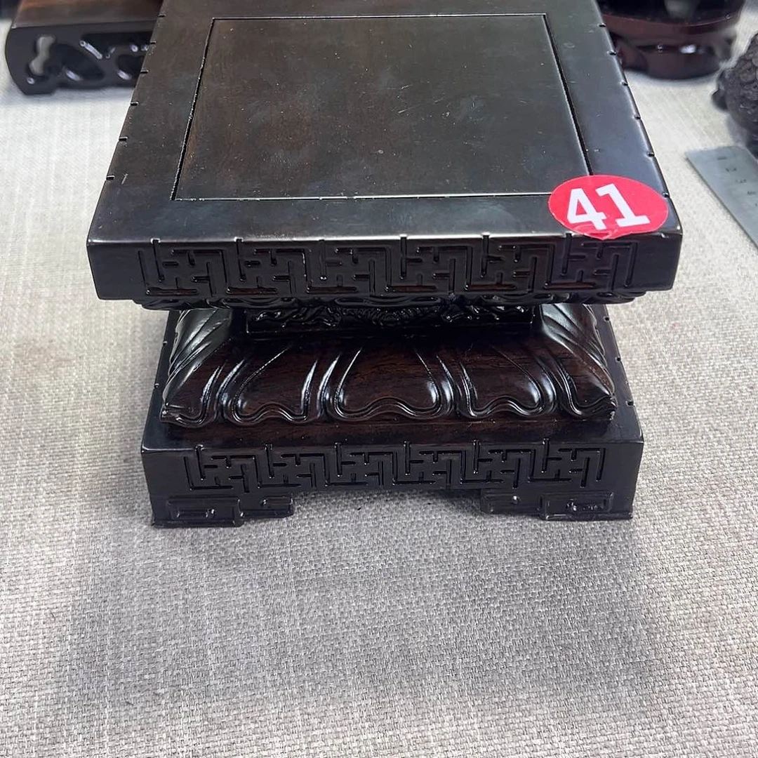 红木底座精雕工艺品