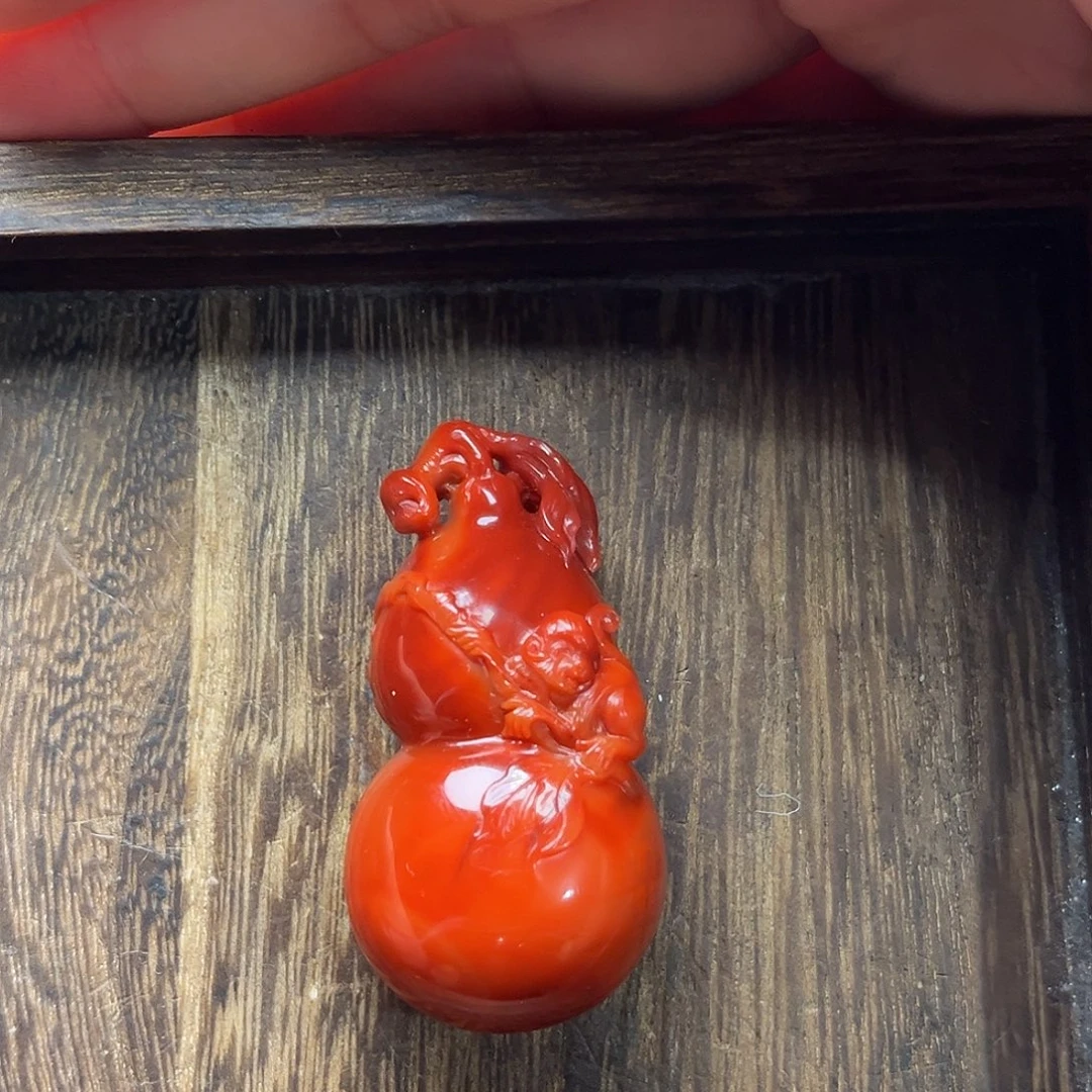 T***T南红玛瑙未镶嵌颈饰