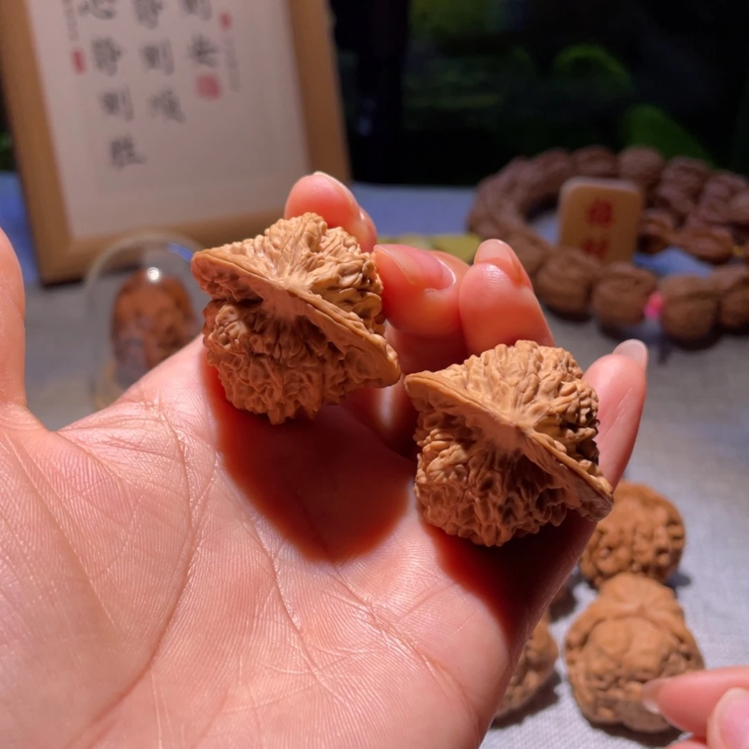 桃核把件37全品关关公子帽