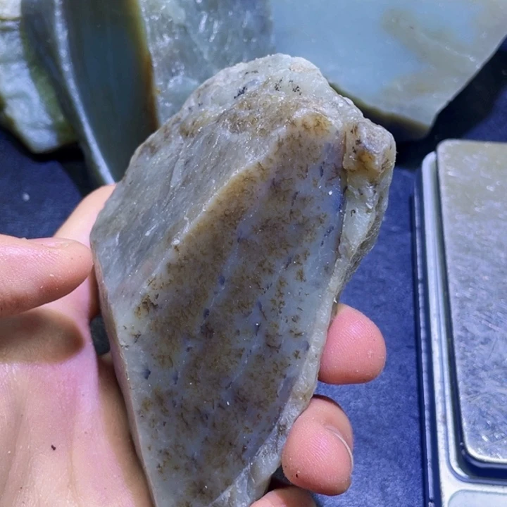 和田玉未镶嵌珠宝半成品