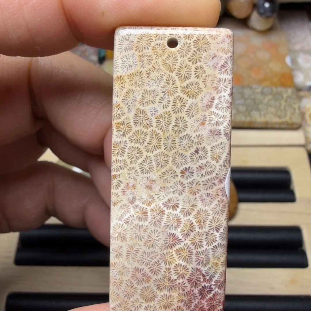 硅化玉未镶嵌纯天然色有机玉石保真色