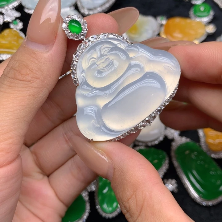 修***性翡翠18K金镶嵌吊坠(不含链)