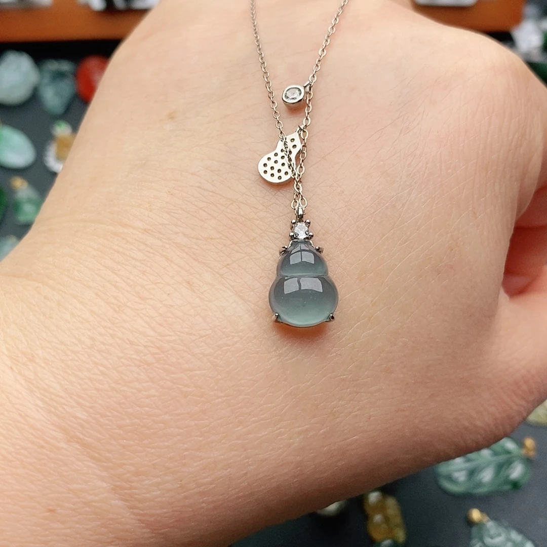 翡翠颈饰银S925镶嵌吊坠