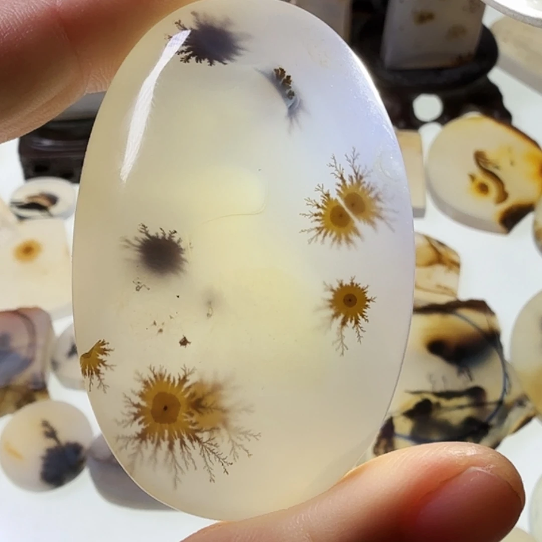 玛瑙/玉髓未镶嵌珠宝半成品