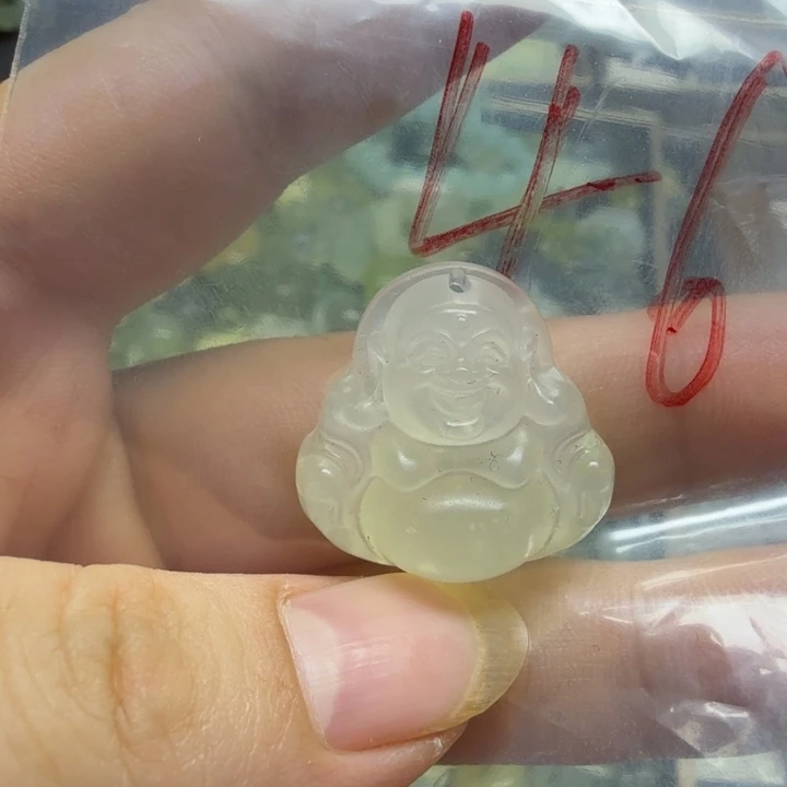 透闪石-蛇纹石玉吊坠未镶嵌