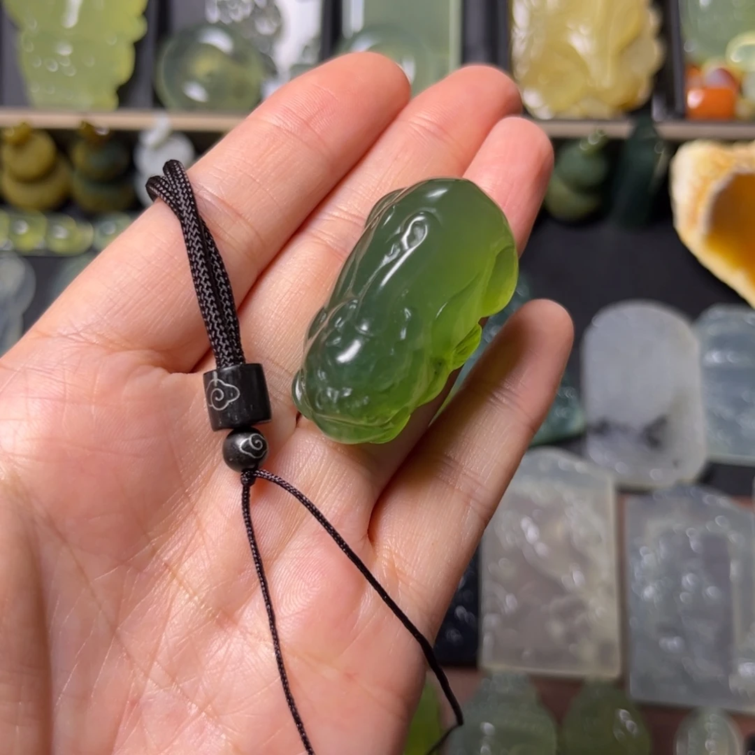 蛇纹石玉未镶嵌吊坠(不含链)