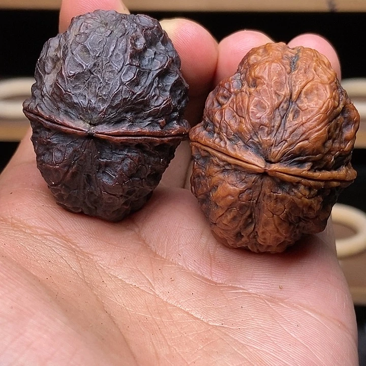 文玩核桃把件罗汉佛手