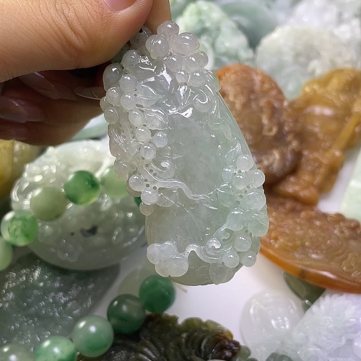 海***A未镶嵌定制翡翠毛货7