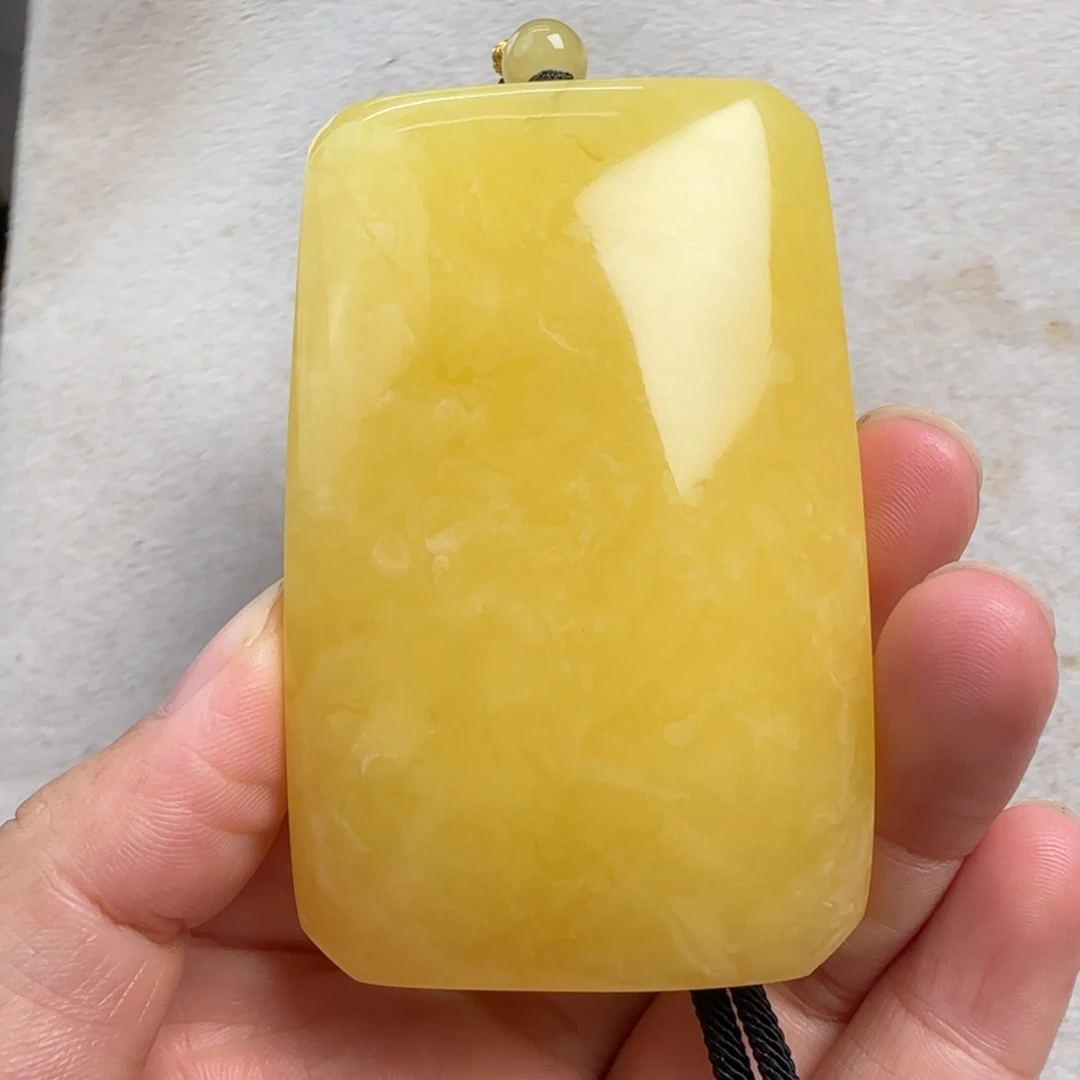 蜜蜡未镶嵌珠宝奇石