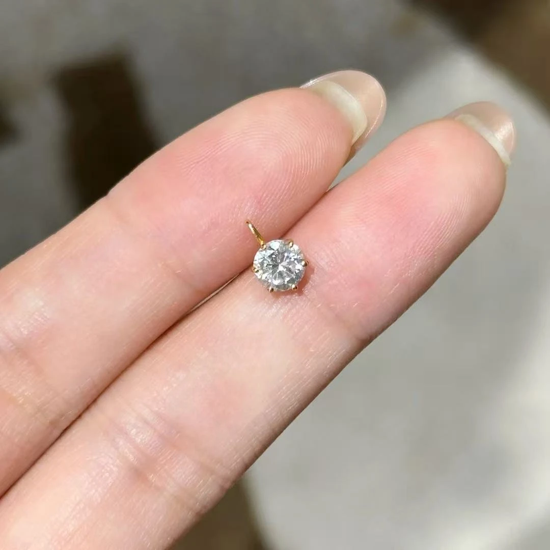 【六言精选3号】【0283】 18k六爪钻石吊坠（赠链）