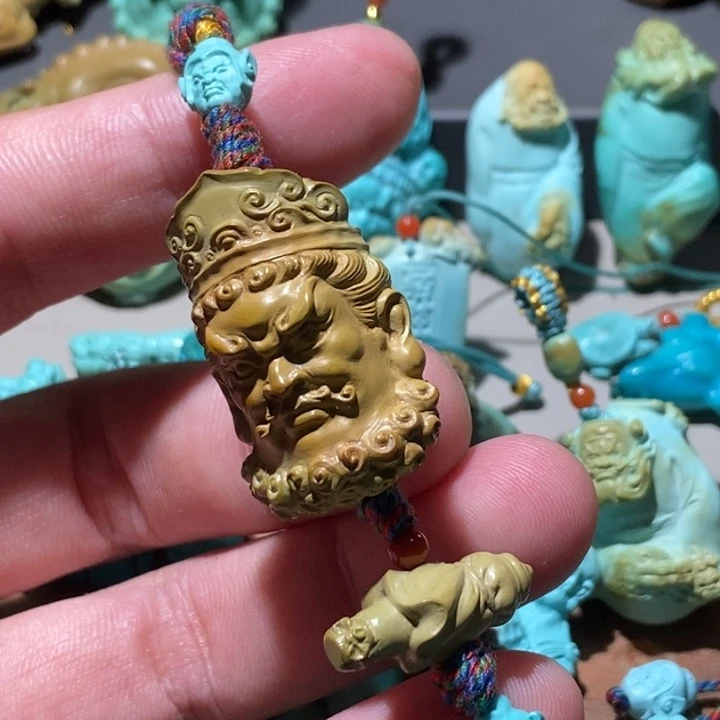 绿松石未镶嵌颈饰